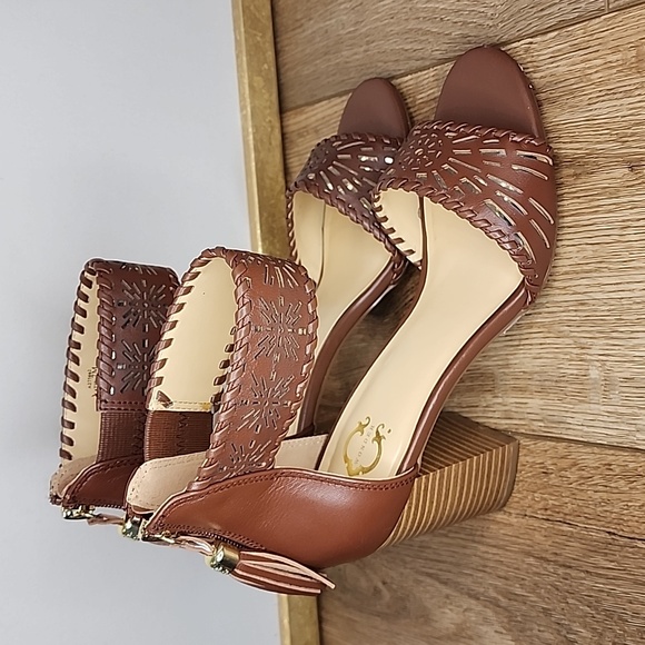 C. Wonder Katie Brown Sandals - Picture 4 of 12